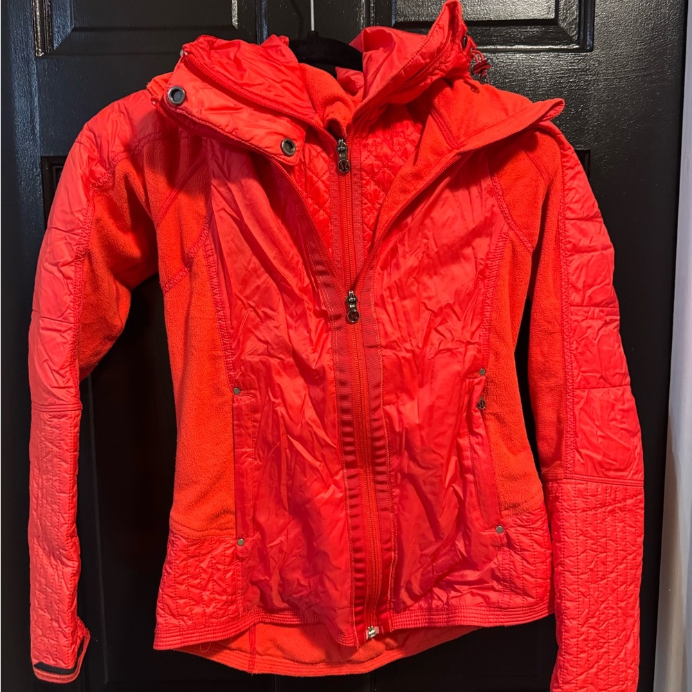 Lululemon red jacket size 4